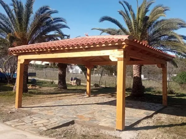 Cenador a 4 aguas de teja color nogal claro